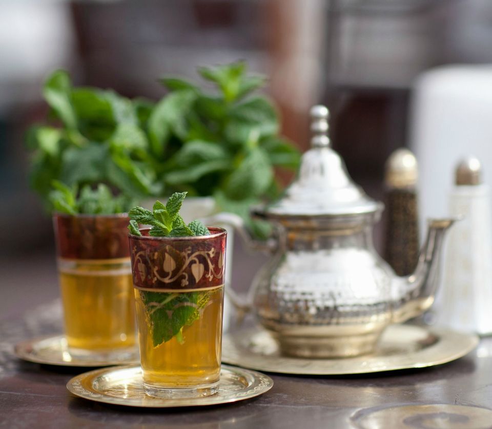 תה מרוקאי עם נענע